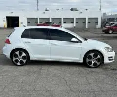 2017 Volkswagen Golf hatchback 1.8T 4-Door S Manual