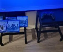 PS4 Pro 1tb with cabels and 5games