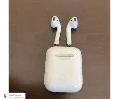 Apple Airpods 2nd gen in Great condition