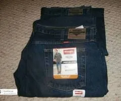 WRANGLER FIVE STAR 42 X 32 JEANS