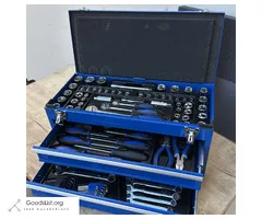 Professional Tool Set With Heavy Two Drawer Steel Tool Box 128pc