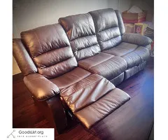 Manual reclining couch