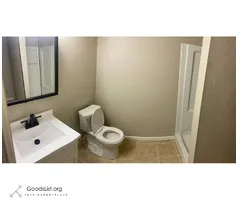 $1,153 / 3br - 1440ft2 - Extraordinary Location; Four Seasons Apartments