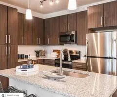 $930 / 1br - 738ft2 - Choose from chic 1,2,&3-bedroom floor plans