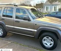 2005 Jeep liberty 4x4 3.7L V6 low mileage - $5,500 (Salem)