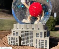 Vintage Red M&M Snow Globe New York City M&M's World RARE