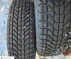 4 Firestone winterforce studded P215/70-R16