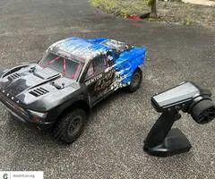 Arma Senton Brushless RC & Venom Li-po Charger