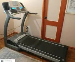 ProForm Pro 1500 treadmill w/built-in TV, 350 pound limit, EKG