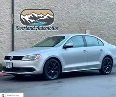 2011 Volkswagen Jetta SE - JUST TRADED IN / LEATHER / LOCAL / SERVICED - $3,991 (Volkswagen Jetta In