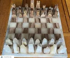 Onyx & Marble Chess Set -- Unique! -- Pristine Condition! - $50 (McKean)