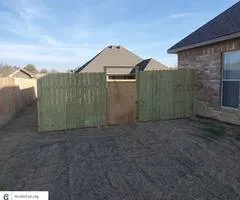 Wood Privacy Fence Builder (Jonesboro)