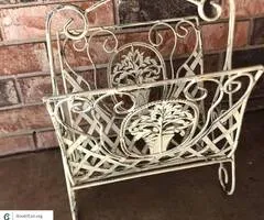 Magazine Rack, Vintage?, Shabby Chic, Cottage, Farmhouse, Rusty