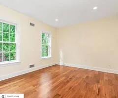 $690 / 1br - Spacious& renovated downstairs APT